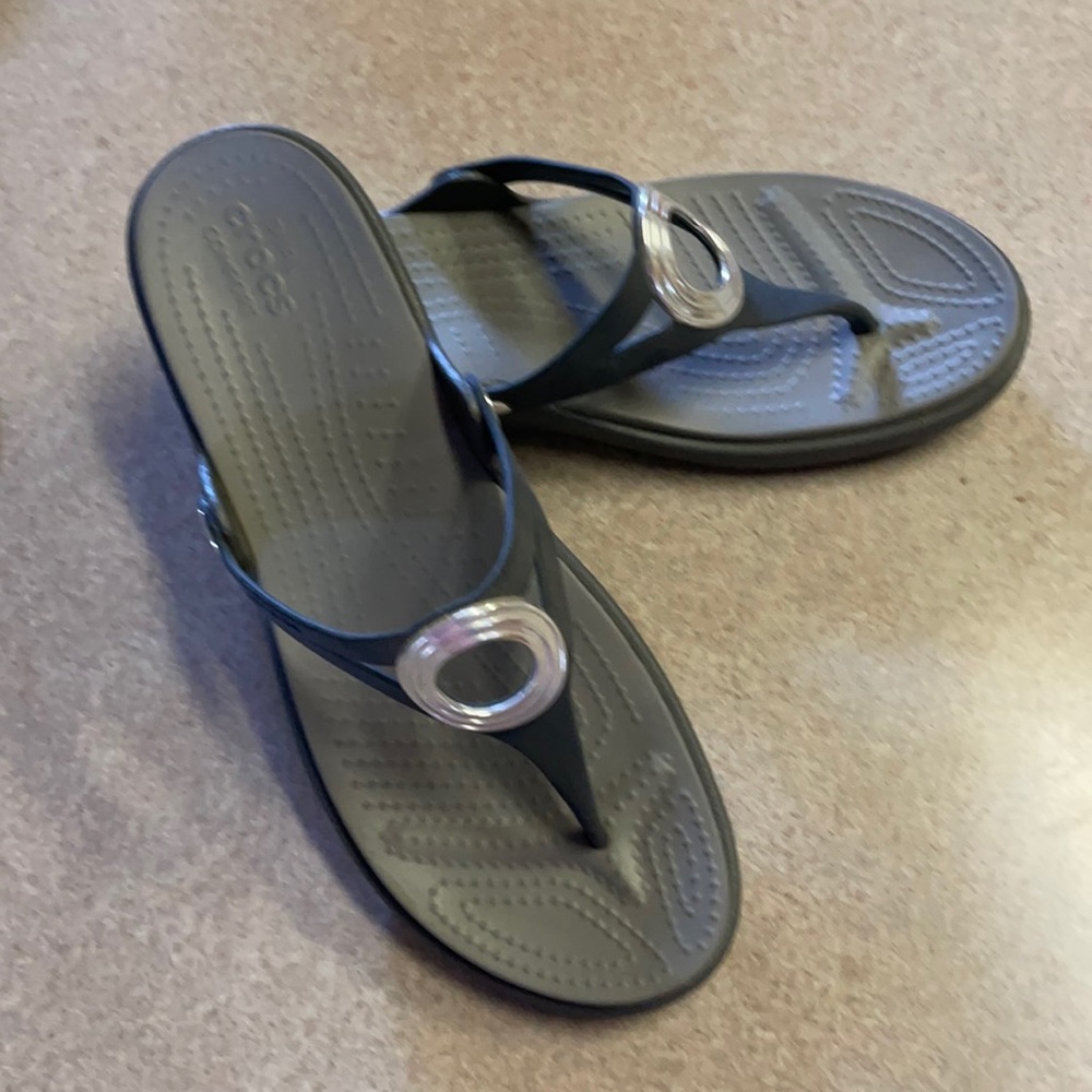 Women’s Croc flip flops